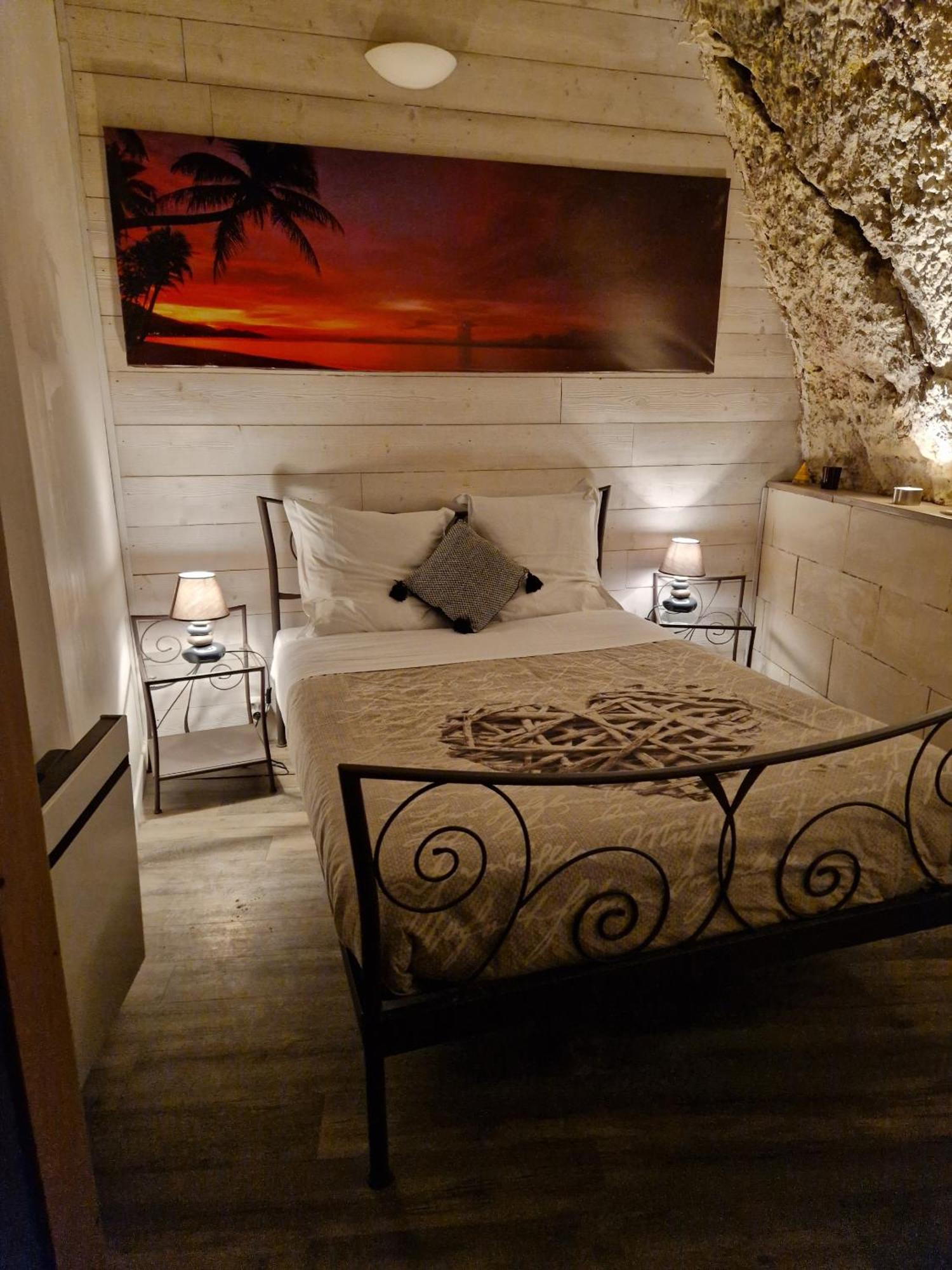 Chambres D'Hotes Troglodytes Le Clos De L'Hermitage อองบวส ห้อง รูปภาพ