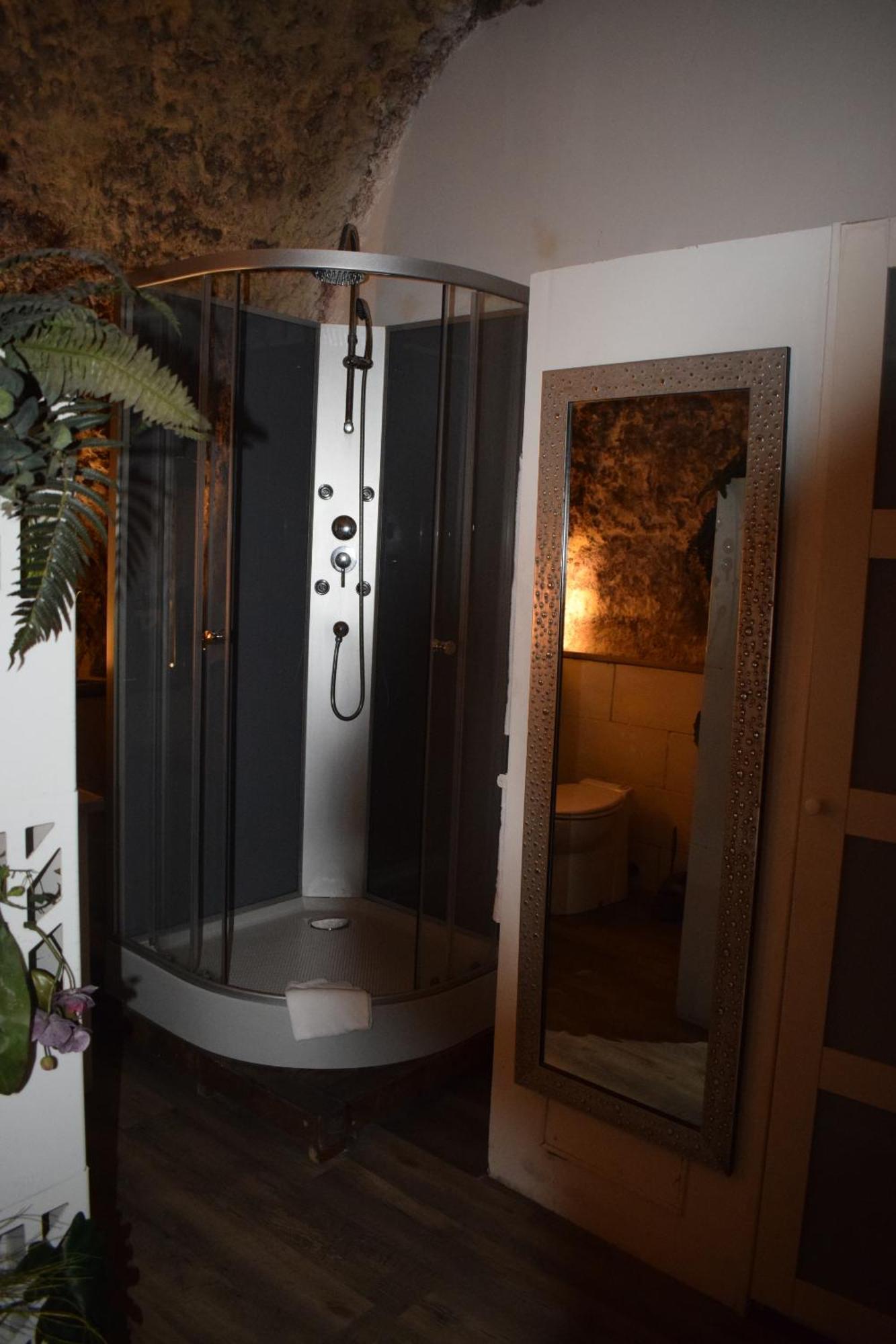 Chambres D'Hotes Troglodytes Le Clos De L'Hermitage อองบวส ห้อง รูปภาพ