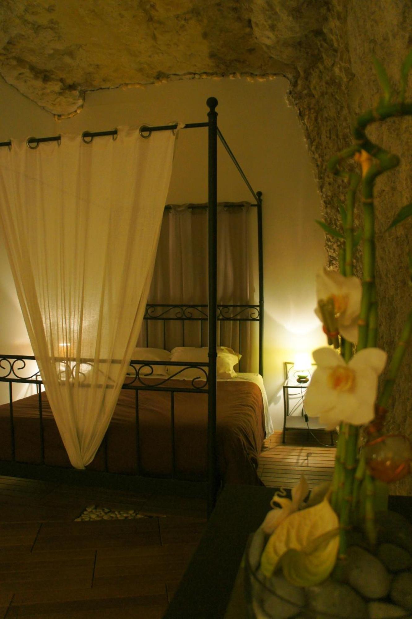Chambres D'Hotes Troglodytes Le Clos De L'Hermitage อองบวส ภายนอก รูปภาพ