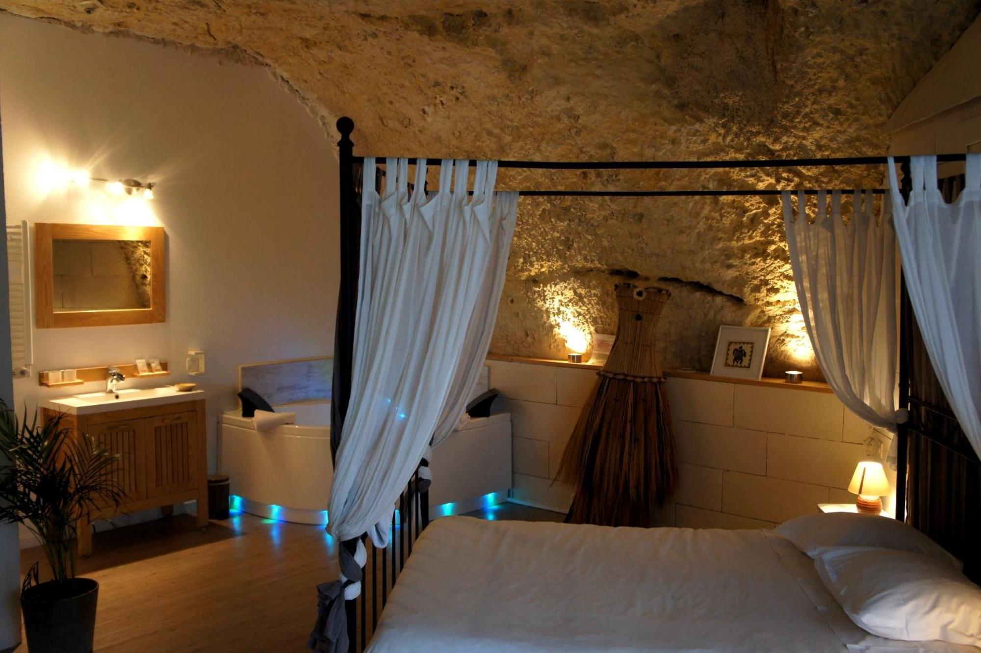 Chambres D'Hotes Troglodytes Le Clos De L'Hermitage อองบวส ภายนอก รูปภาพ